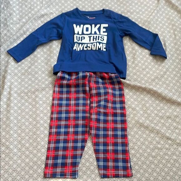 🎄NWT Cozy Blue and Red Pajama Set Plaid Pants 12-18months baby Christmas PJs - Picture 1 of 8